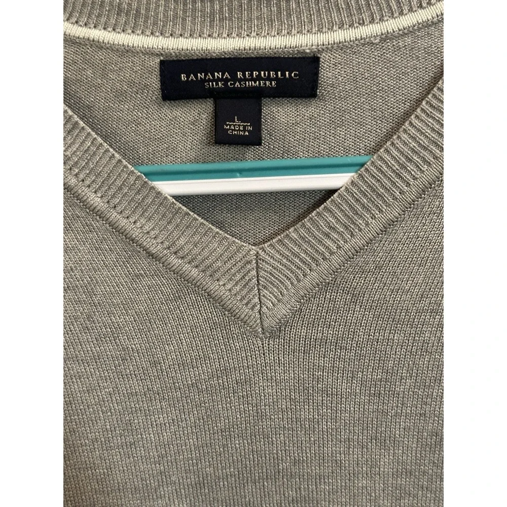 Banana Republic Men's Gray Silk Cashmere V-Neck Knit Pullover Sweater L